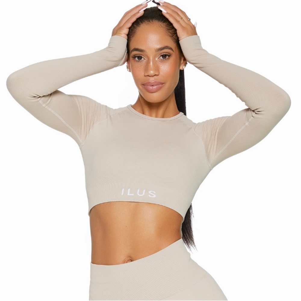 ILUS Label LUX Intensify Long Sleeve Medium EUC